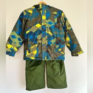 The North Face Snow pants and jacket kids size: M